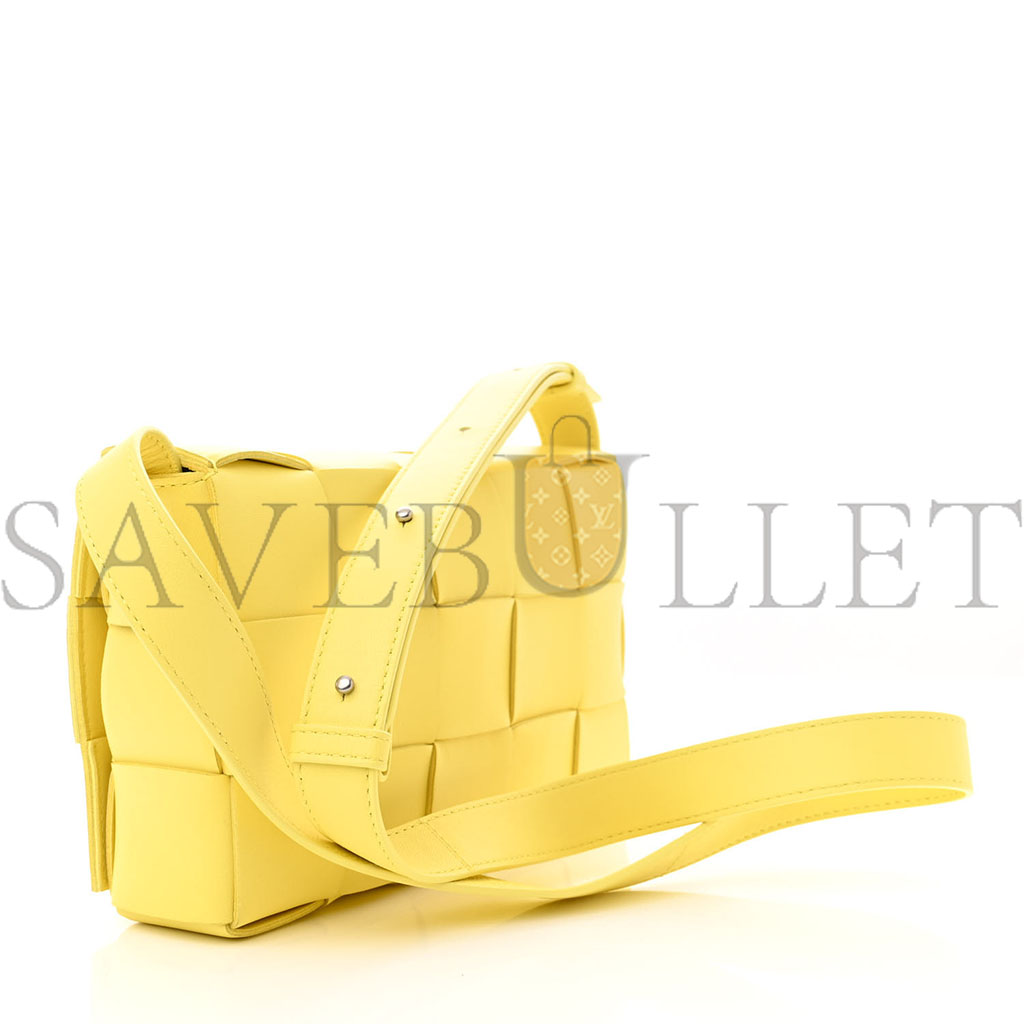 BOTTEGA VENETA NAPPA MAXI INTRECCIO CASSETTE BAG LEMONADE (23*15*5.5cm)