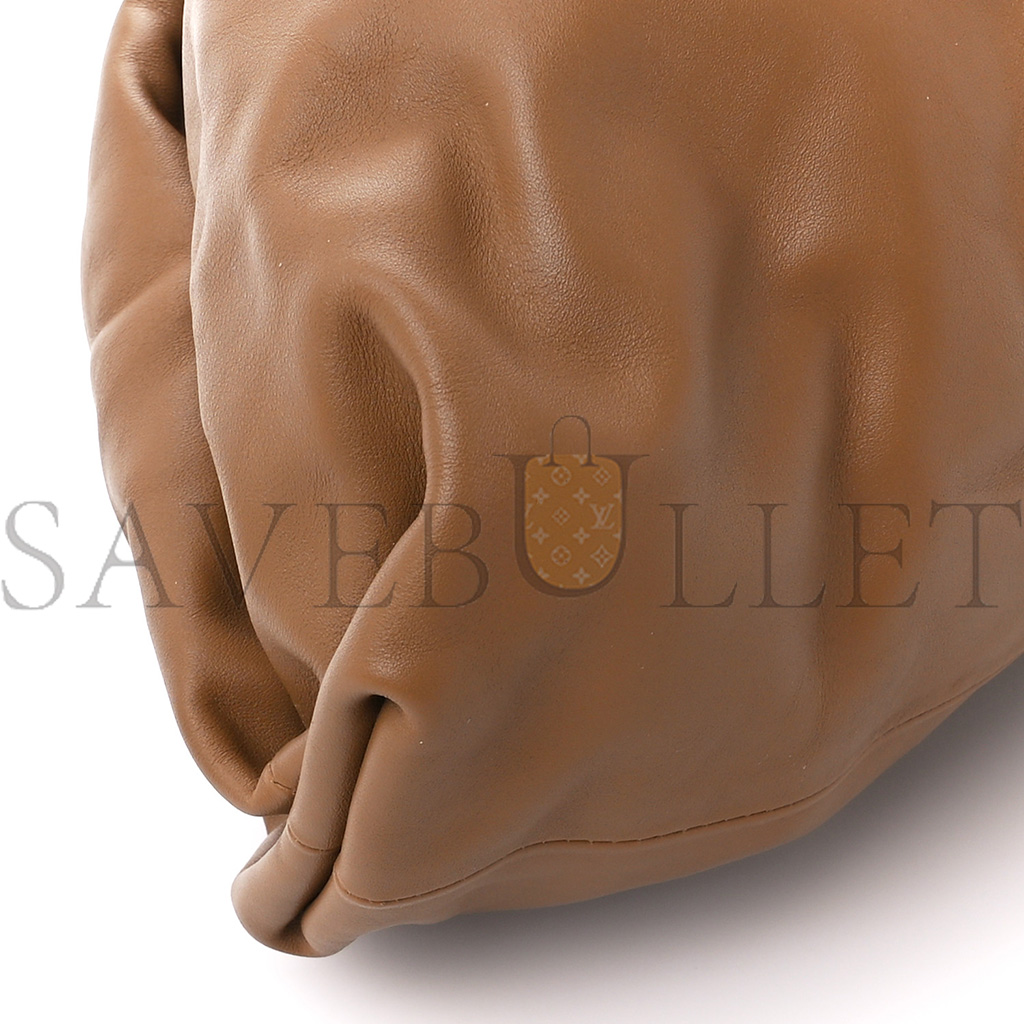 BOTTEGA VENETA SMOOTH BUTTER CALF THE POUCH OVERSIZED CLUTCH TEAK (39*19*9cm) BOTTEGA VENETA SMOOTH BUTTER CALF THE POUCH OVERSIZED CLUTCH TEAK (39*19*9cm)