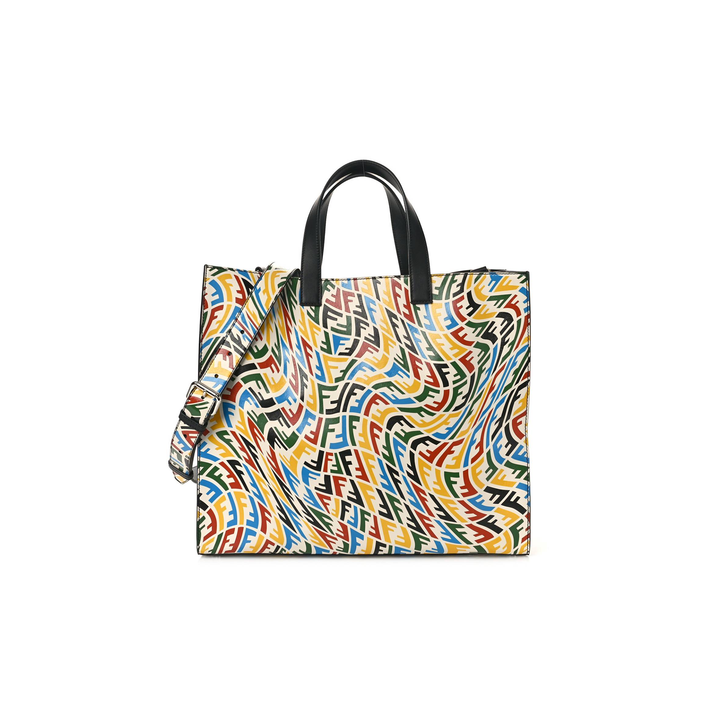 FENDI X SARAH COLEMAN VITELLO GRACE LIGHT FF VERTIGO SHOPPING TOTE WHITE ICE MULTICOLOR (40*34*18cm) FENDI X SARAH COLEMAN VITELLO GRACE LIGHT FF VERTIGO SHOPPING TOTE WHITE ICE MULTICOLOR (40*34*18cm)