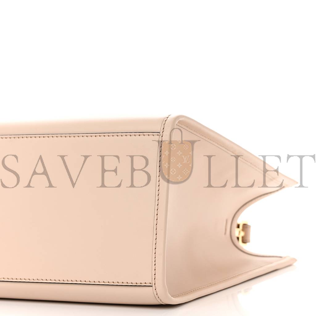FENDI VITELLO KING PLEXIGLASS MEDIUM FENDI SUNSHINE SHOPPER TOTE LIGHT ROSE (36*31*15cm) FENDI VITELLO KING PLEXIGLASS MEDIUM FENDI SUNSHINE SHOPPER TOTE LIGHT ROSE (36*31*15cm)